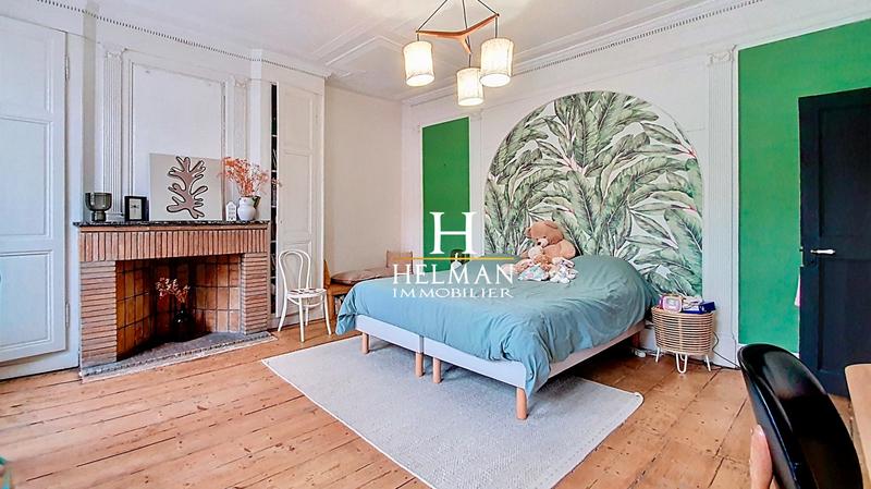 Maison - 226 m² - 7 pièces