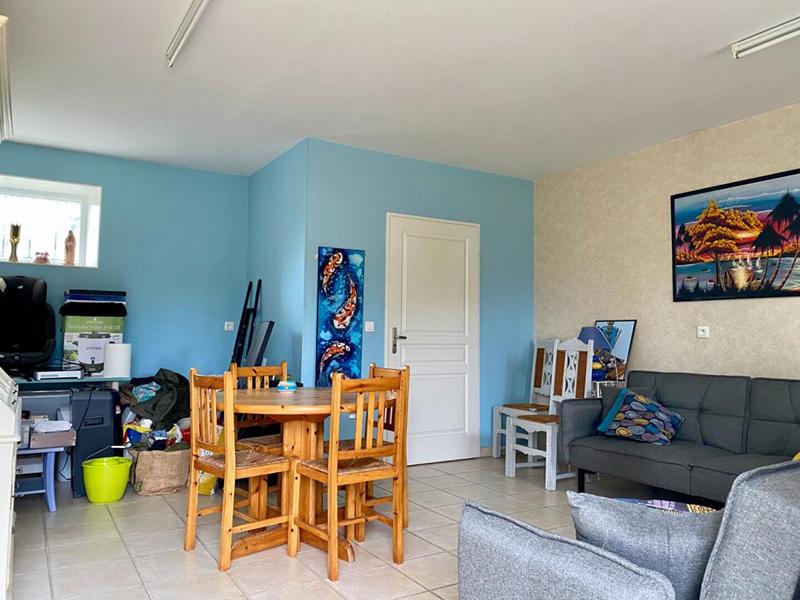 Maison - 240 m² - 6 pièces