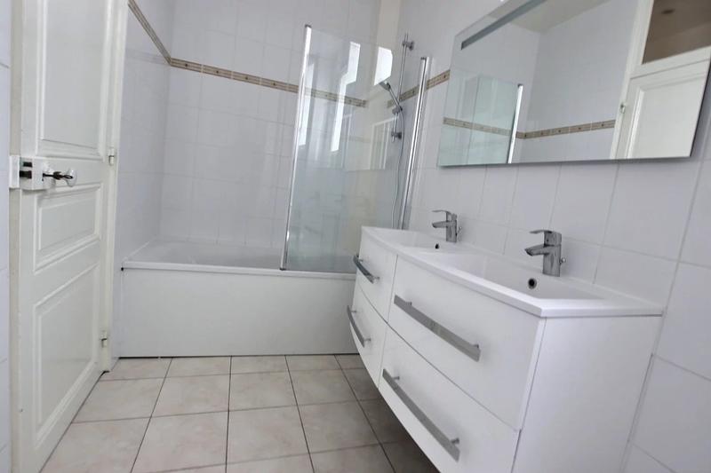 Appartement - 140 m² - 5 pièces