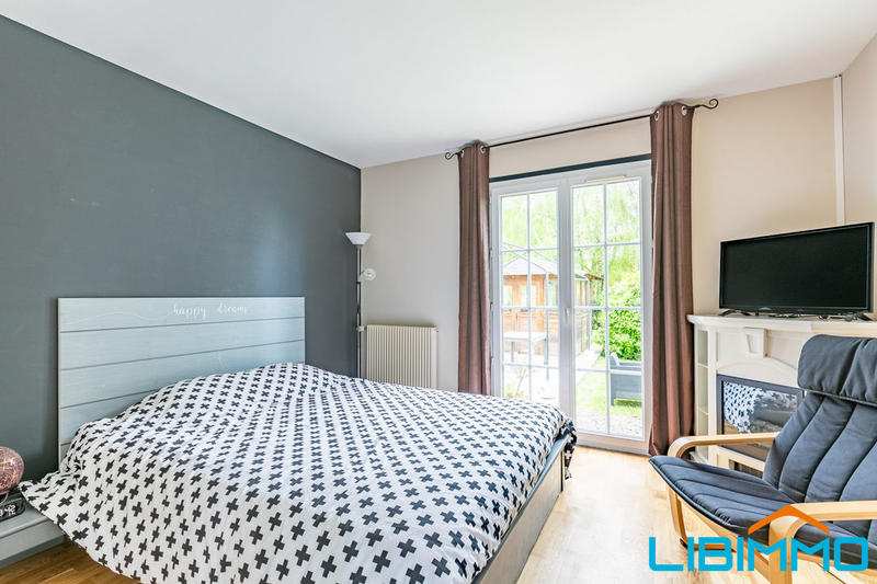 Maison - 257 m² - 8 pièces