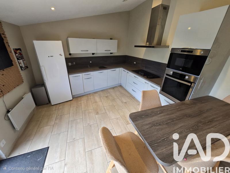 Maison - 95 m² - 5 pièces