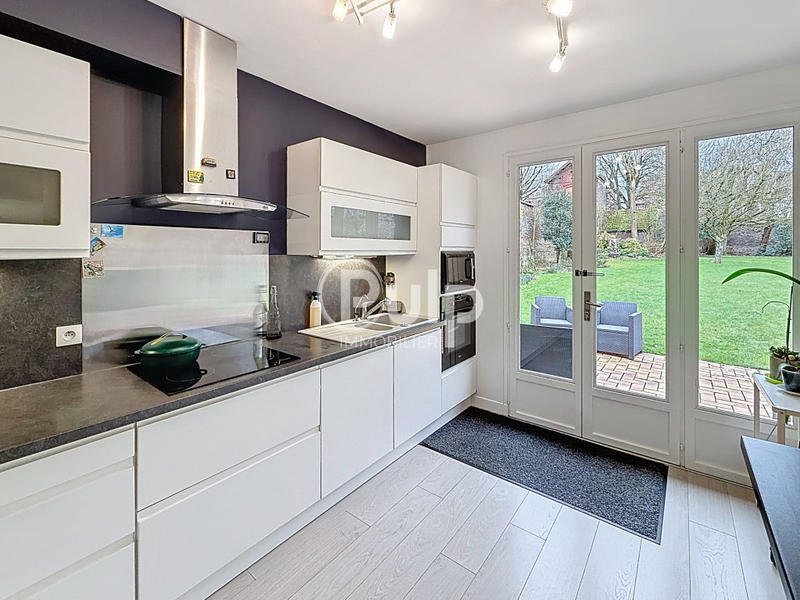 Maison - 124 m² - 8 pièces