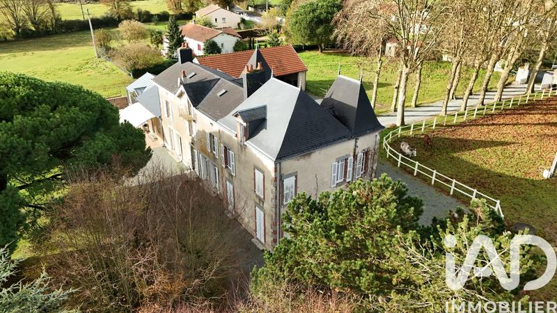 Maison - 380 m² - 11 pièces