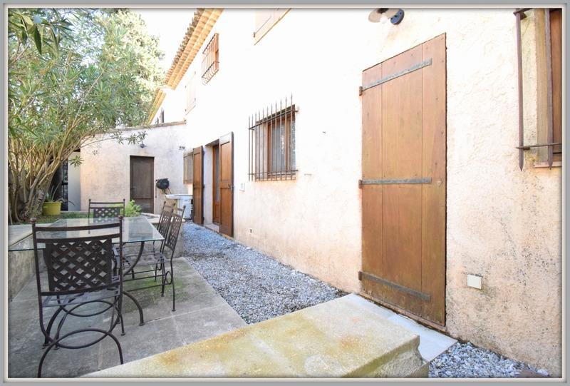 Villa - 171 m² - 6 pièces