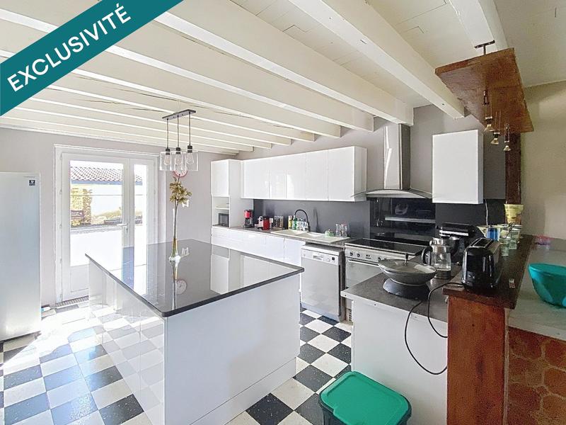 Maison de maîtres - 410 m² - 11 pièces