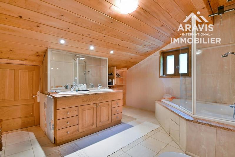 Châlet - 205 m² - 5 pièces