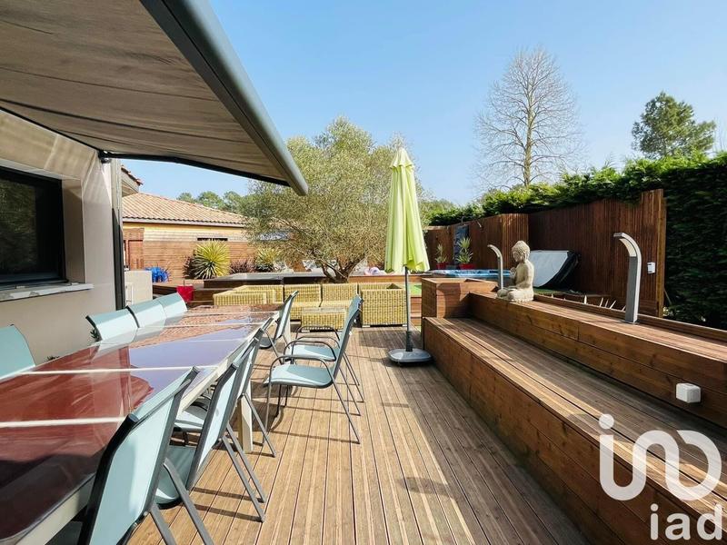 Maison - 400 m² - 12 pièces