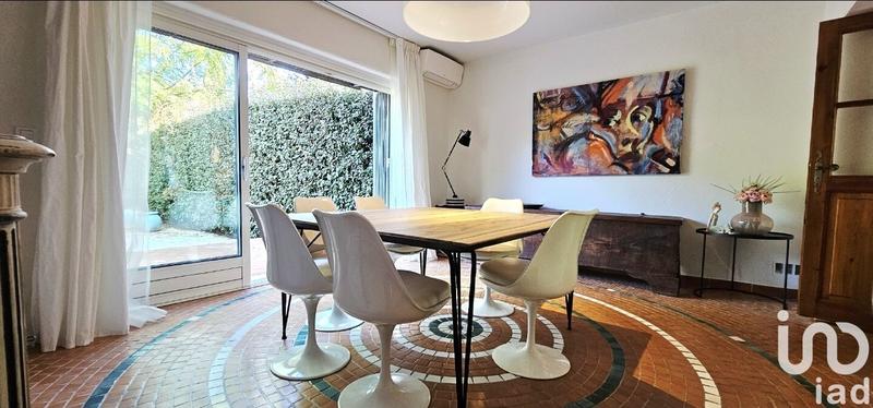 Maison - 280 m² - 5 pièces