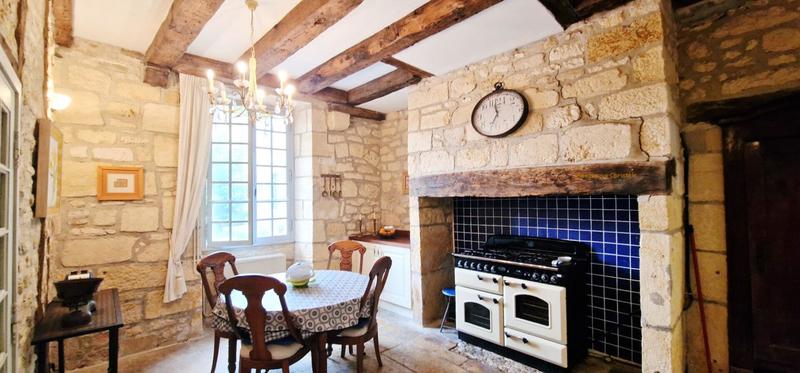 Maison - 170 m² - 8 pièces