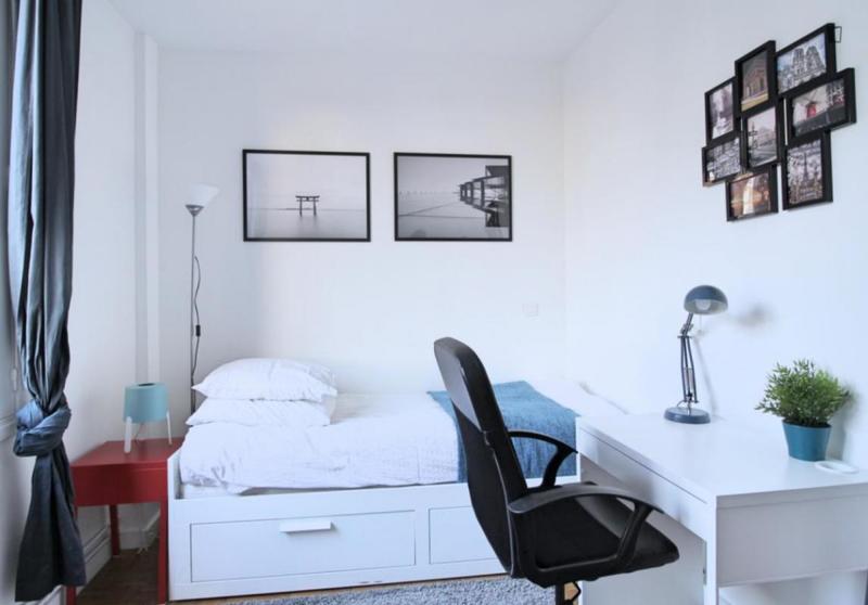 Chambre - 11 m² - 4 pièces