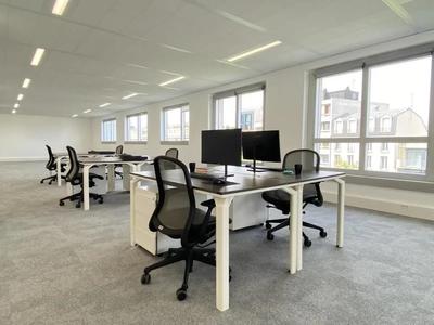 Bureau - 2 645 m²