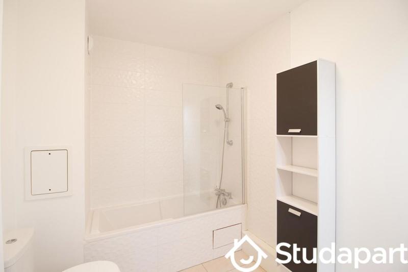 Chambre - 13 m² - 1 pièce