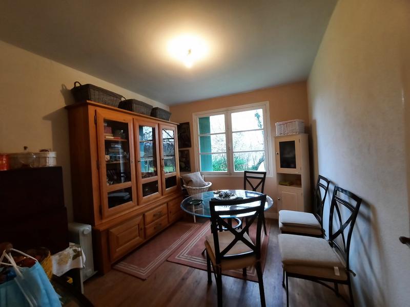 Maison traditionnelle - 302 m² - 7 pièces