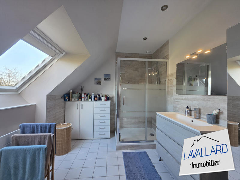 Maison - 136 m² - 5 pièces