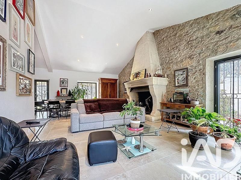 Maison - 284 m² - 10 pièces