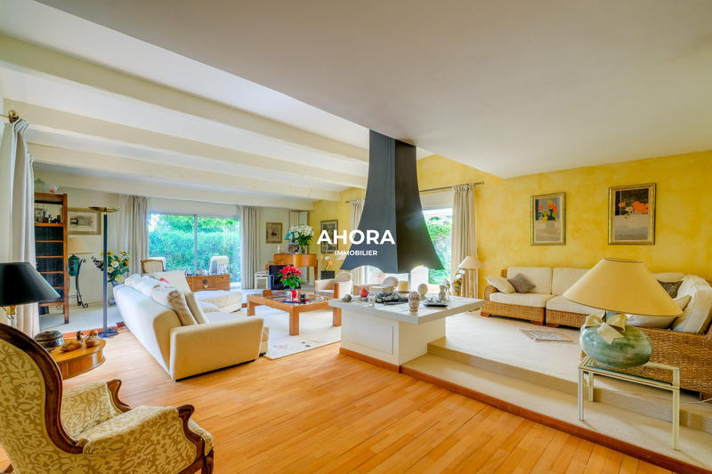 Bastide - 260 m² - 6 pièces