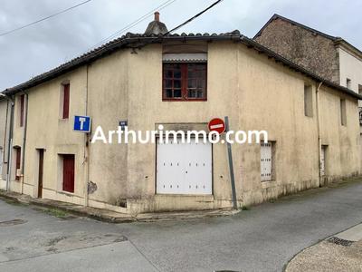 Maison - 160 m² - 10 pièces