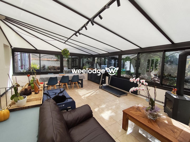 Maison - 300 m² - 10 pièces