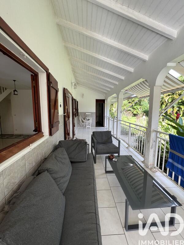 Maison - 196 m² - 9 pièces