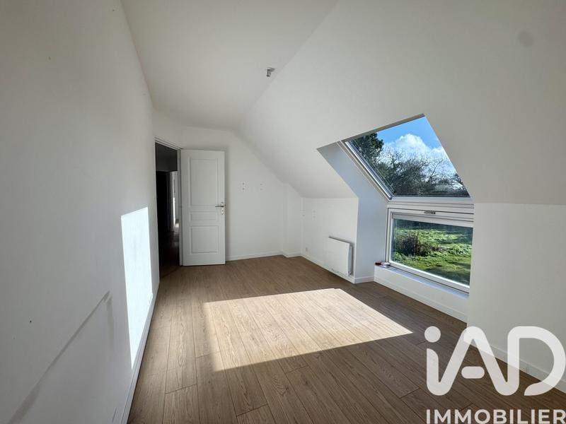 Maison - 220 m² - 8 pièces