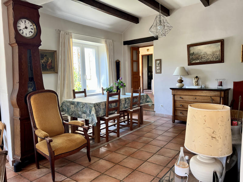 Mas - 182 m² - 9 pièces