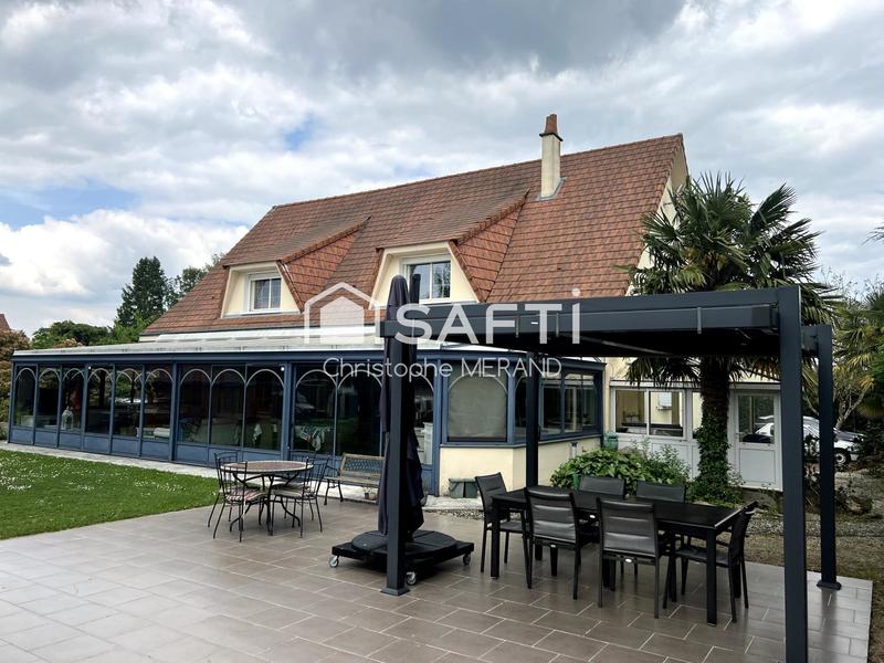 Maison - 296 m² - 12 pièces