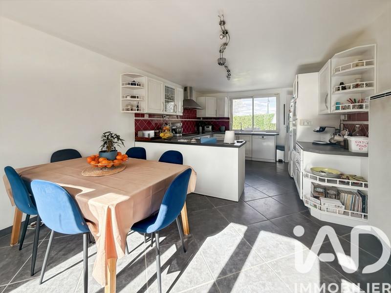 Maison - 187 m² - 9 pièces