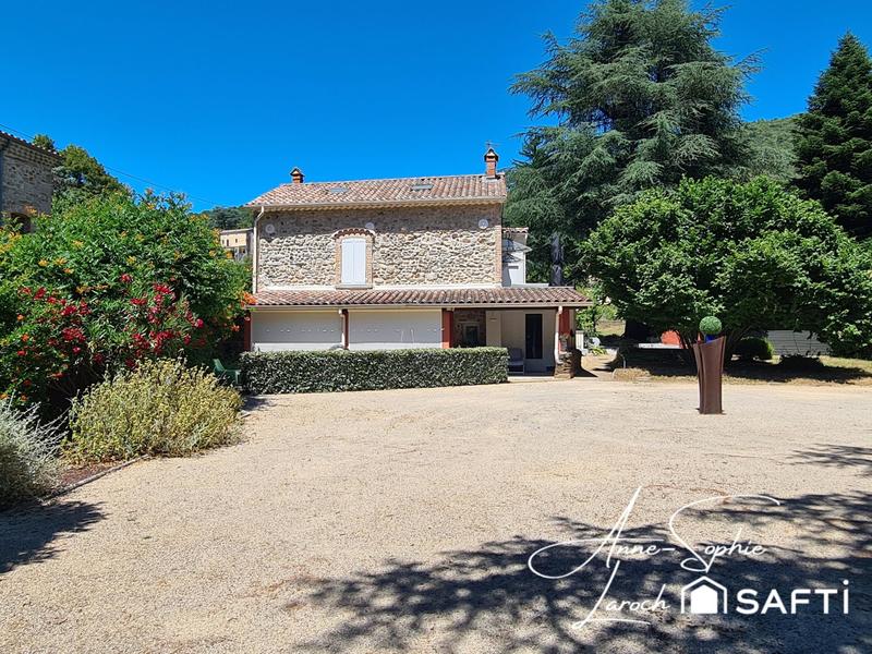 Maison - 182 m² - 6 pièces