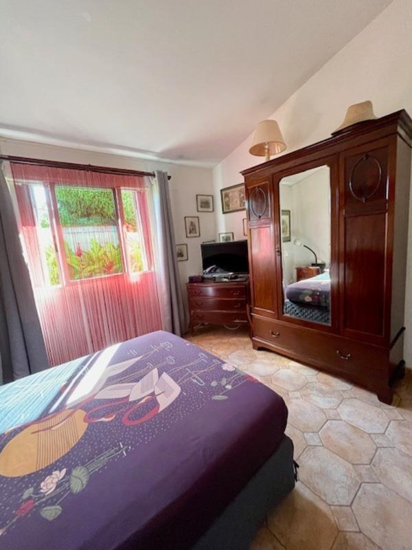 Villa - 238 m² - 9 pièces