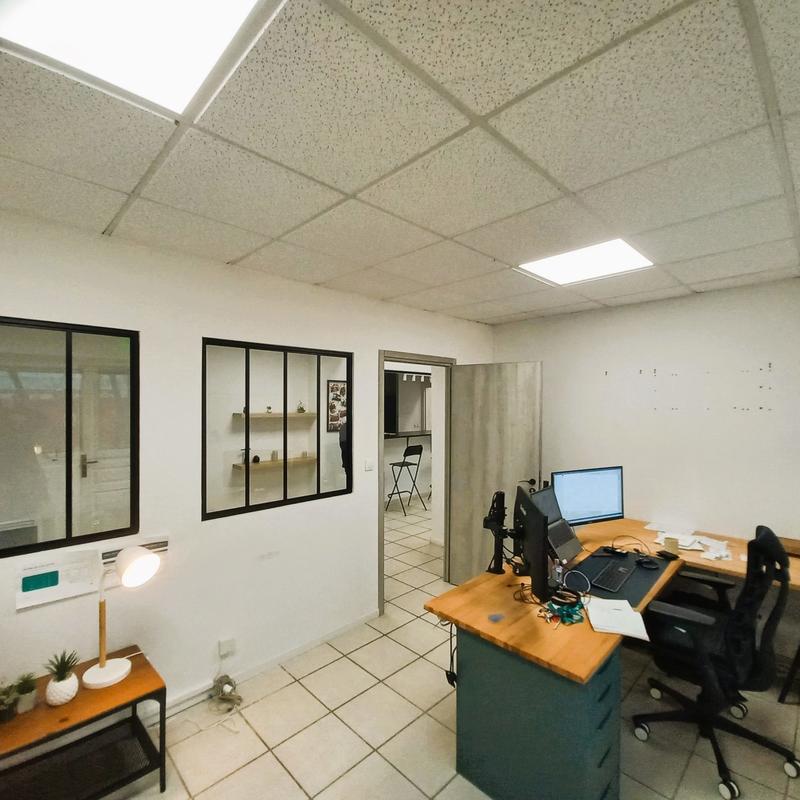 Local d'activités - 691 m²