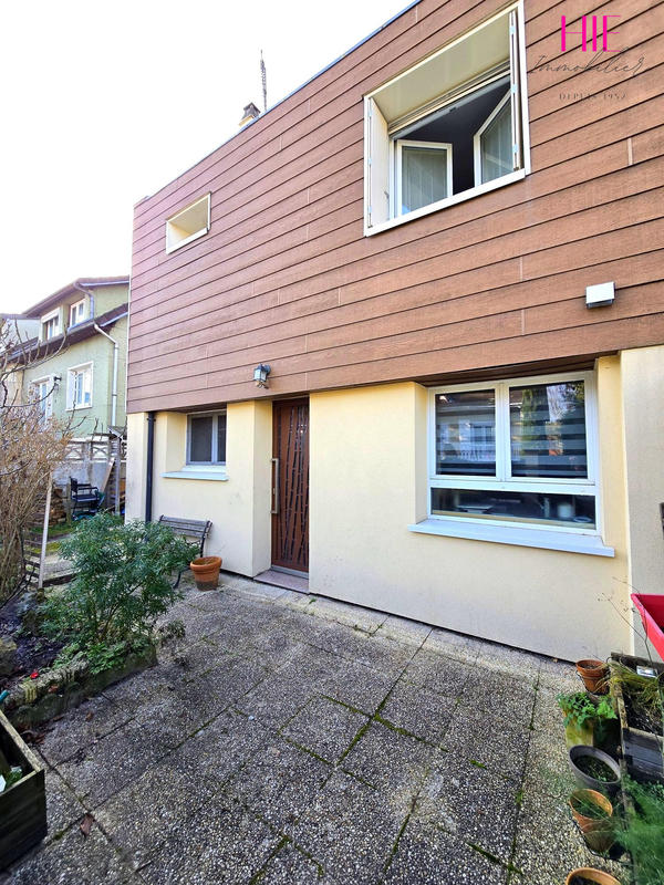 Maison traditionnelle - 110 m² - 7 pièces