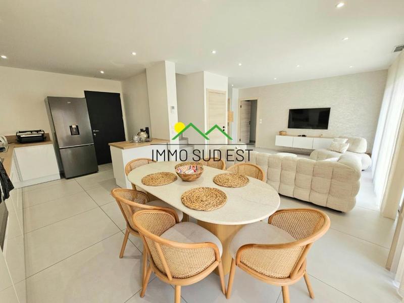 Maison - 108 m² - 6 pièces