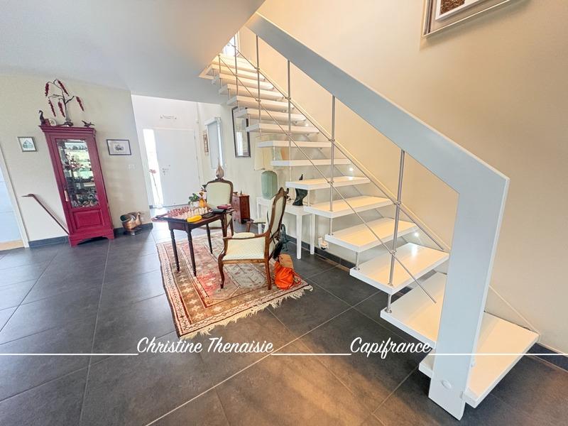 Maison - 187 m² - 6 pièces