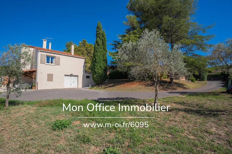 Villa - 160 m² - 5 pièces