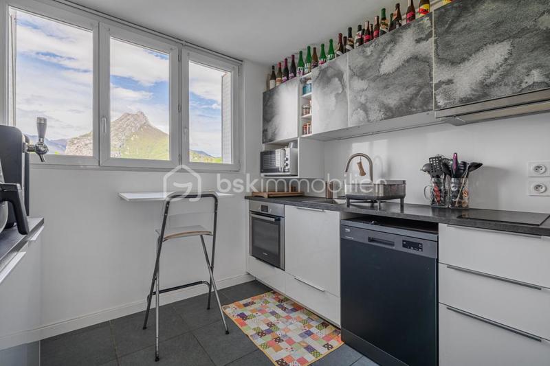 Appartement - 90 m² - 4 pièces