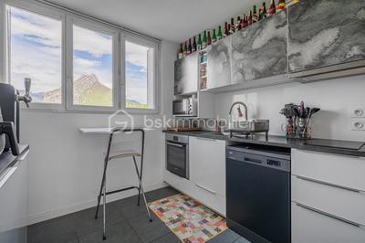 Appartement - 90 m² - 4 pièces