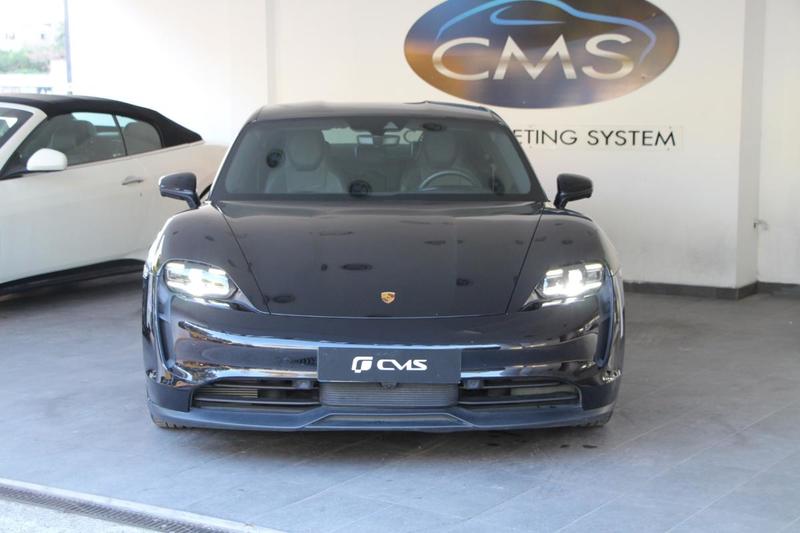 Porsche taycan 476 ch avec batterie performance plus