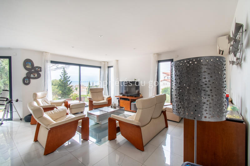 Maison - 200 m² - 6 pièces