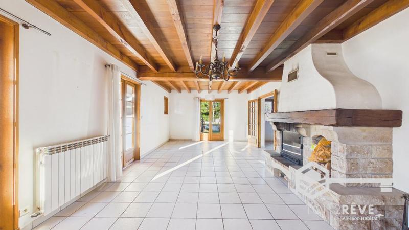 Maison traditionnelle - 145 m² - 5 pièces