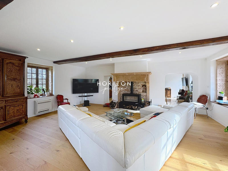 Maison ancienne - 224 m² - 7 pièces