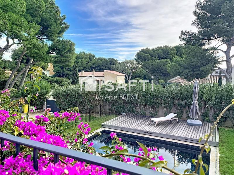 Maison - 210 m² - 8 pièces