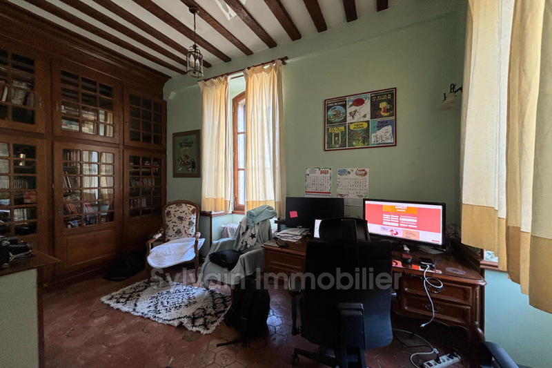 Maison - 203 m² - 6 pièces