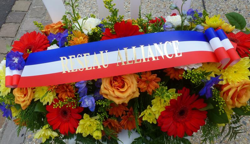 Fleurissement des plaques de rues et monuments en mémoire aux résistants et à la résistance française