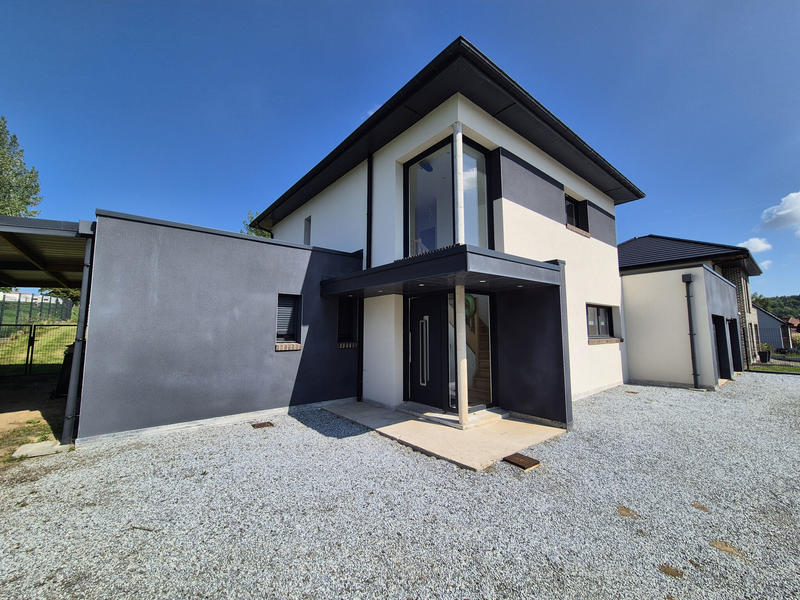 Maison - 145 m² - 6 pièces