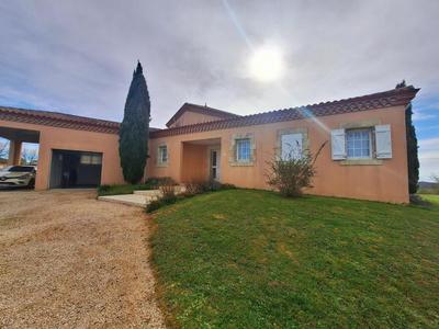 Propriété - 162 m² - 5 pièces