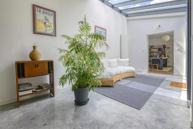 Maison - 204 m² - 8 pièces