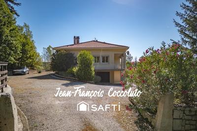 Maison - 174 m² - 5 pièces