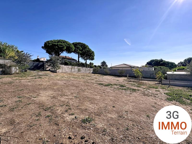 Terrain constructible - 973 m²