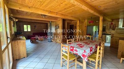 Châlet - 175 m² - 11 pièces