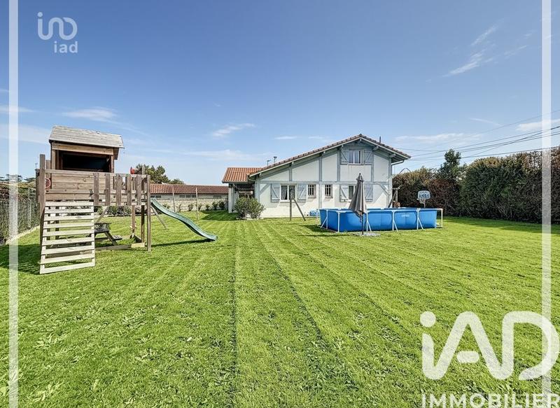 Maison - 177 m² - 8 pièces